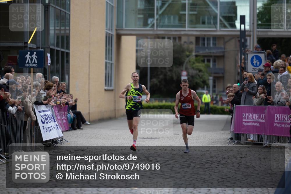 12.06.2026 - Holstenköstenlauf Michael Strokosch http://msf.ph/oto/9749016 12.06.2026 19:31:53 Laufen 4664, 4800 meine-sportfotos.de