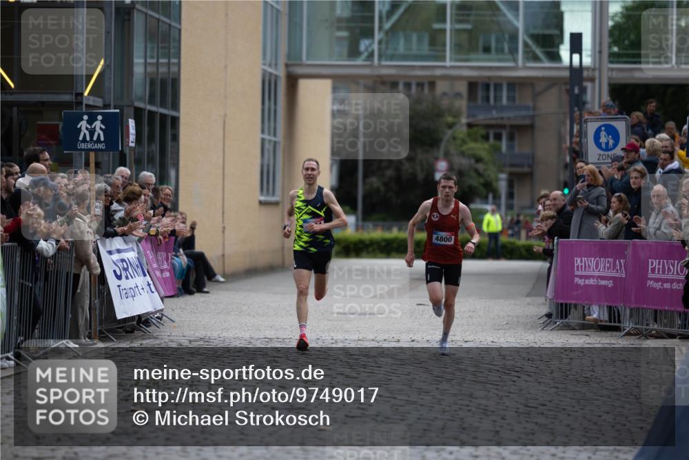 12.06.2026 - Holstenköstenlauf Michael Strokosch http://msf.ph/oto/9749017 12.06.2026 19:31:54 Laufen 4800 meine-sportfotos.de