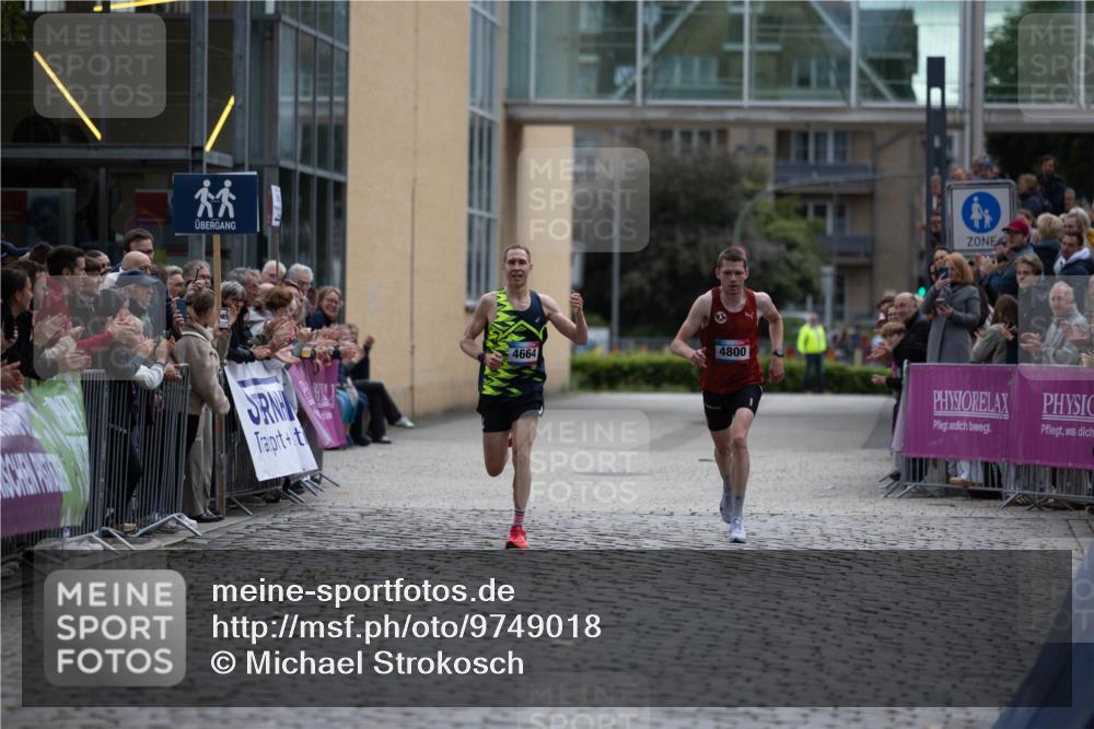 12.06.2026 - Holstenköstenlauf Michael Strokosch http://msf.ph/oto/9749018 12.06.2026 19:31:54 Laufen 4664, 4800 meine-sportfotos.de