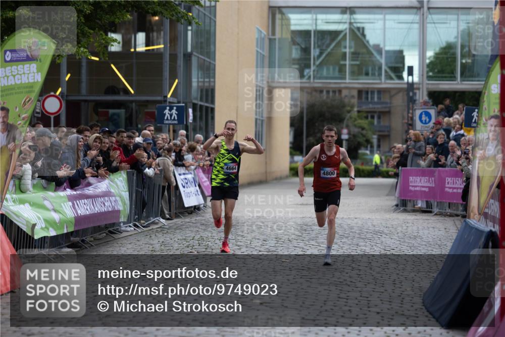 12.06.2026 - Holstenköstenlauf Michael Strokosch http://msf.ph/oto/9749023 12.06.2026 19:31:56 Laufen 4664, 4800 meine-sportfotos.de