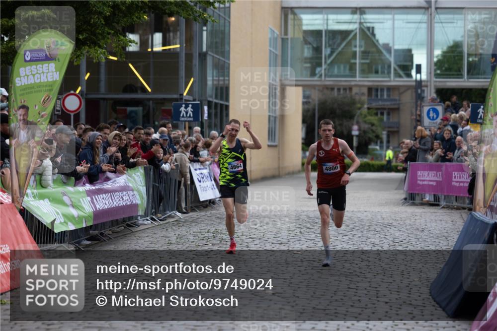 12.06.2026 - Holstenköstenlauf Michael Strokosch http://msf.ph/oto/9749024 12.06.2026 19:31:56 Laufen 4664, 4800 meine-sportfotos.de