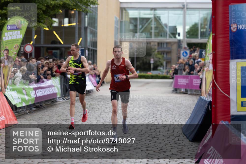 12.06.2026 - Holstenköstenlauf Michael Strokosch http://msf.ph/oto/9749027 12.06.2026 19:31:57 Laufen 66, 4 meine-sportfotos.de