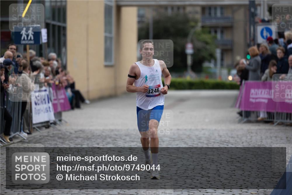 12.06.2026 - Holstenköstenlauf Michael Strokosch http://msf.ph/oto/9749044 12.06.2026 19:33:19 Laufen 3246 meine-sportfotos.de