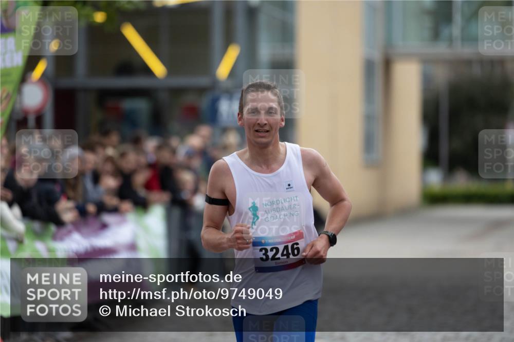 12.06.2026 - Holstenköstenlauf Michael Strokosch http://msf.ph/oto/9749049 12.06.2026 19:33:21 Laufen 36, 3246 meine-sportfotos.de