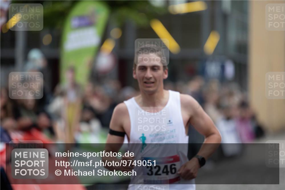 12.06.2026 - Holstenköstenlauf Michael Strokosch http://msf.ph/oto/9749051 12.06.2026 19:33:21 Laufen 3246 meine-sportfotos.de