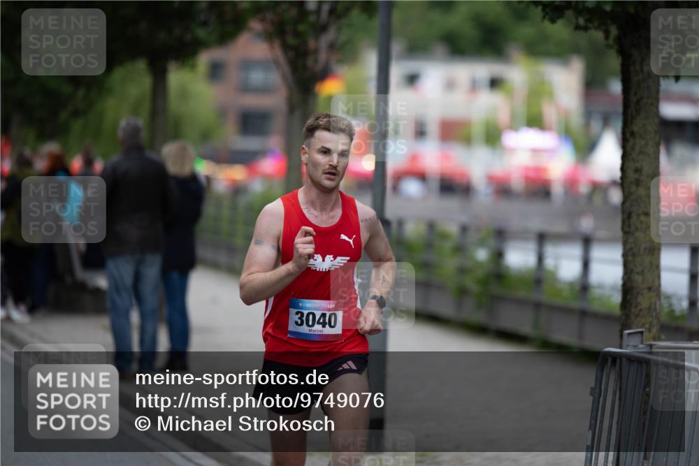12.06.2026 - Holstenköstenlauf Michael Strokosch http://msf.ph/oto/9749076 12.06.2026 19:36:08 Laufen 673, 36, 3040 meine-sportfotos.de