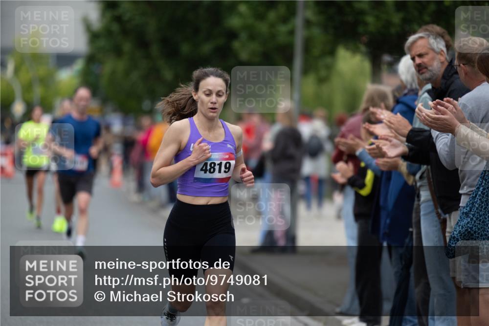 12.06.2026 - Holstenköstenlauf Michael Strokosch http://msf.ph/oto/9749081 12.06.2026 19:36:47 Laufen 4819 meine-sportfotos.de