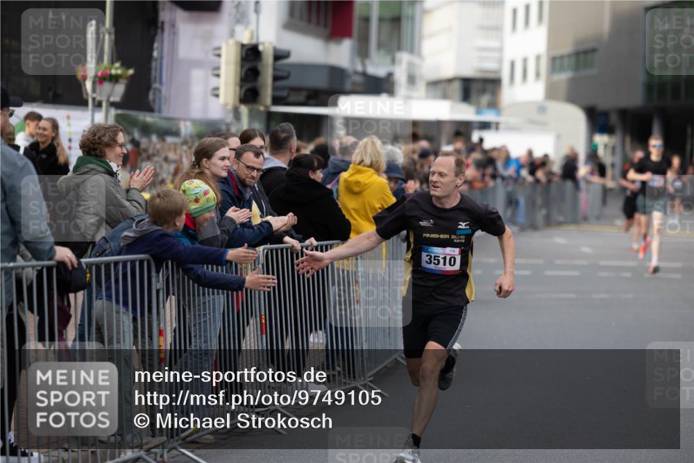 12.06.2026 - Holstenköstenlauf Michael Strokosch http://msf.ph/oto/9749105 12.06.2026 19:39:10 Laufen 2015, 3510 meine-sportfotos.de
