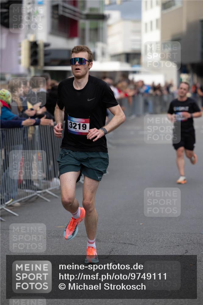 12.06.2026 - Holstenköstenlauf Michael Strokosch http://msf.ph/oto/9749111 12.06.2026 19:39:17 Laufen 3219 meine-sportfotos.de