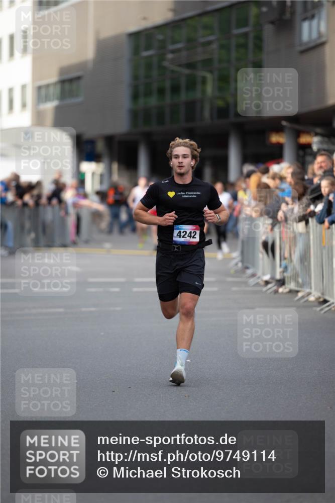12.06.2026 - Holstenköstenlauf Michael Strokosch http://msf.ph/oto/9749114 12.06.2026 19:39:22 Laufen 4242 meine-sportfotos.de