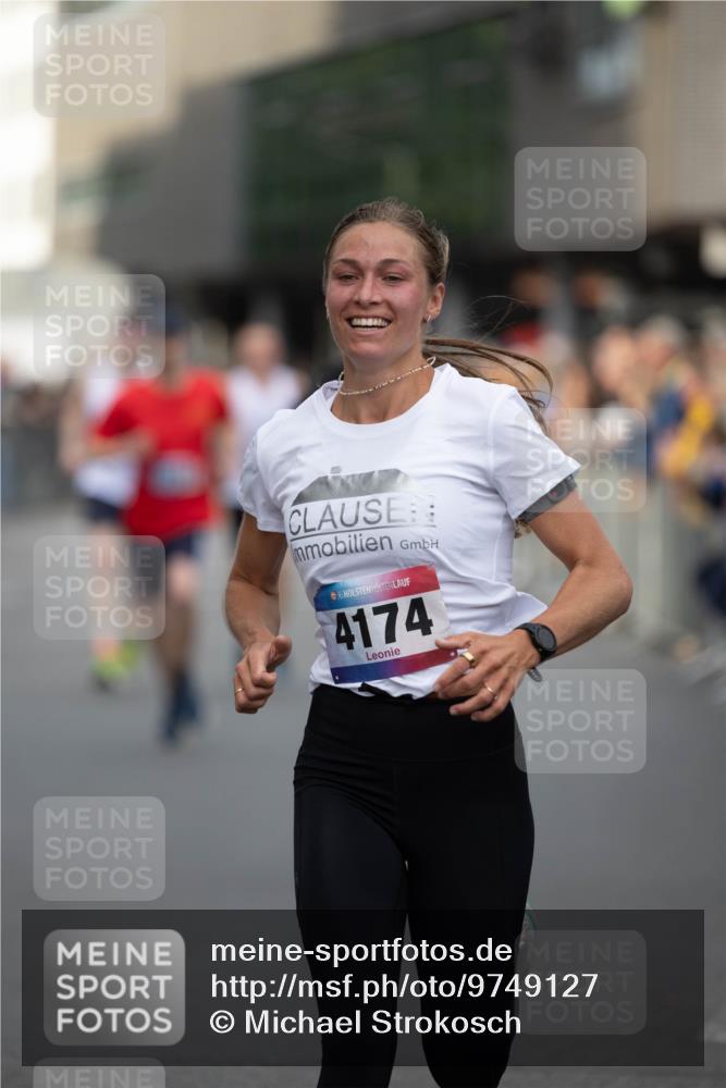 12.06.2026 - Holstenköstenlauf Michael Strokosch http://msf.ph/oto/9749127 12.06.2026 19:39:33 Laufen 36, 4174 meine-sportfotos.de