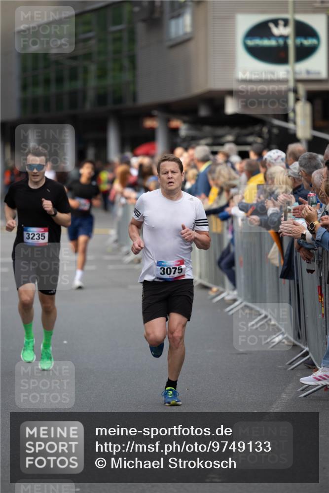 12.06.2026 - Holstenköstenlauf Michael Strokosch http://msf.ph/oto/9749133 12.06.2026 19:39:50 Laufen 3235, 3075 meine-sportfotos.de