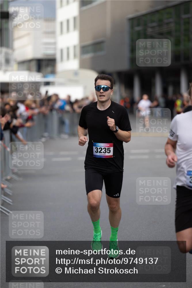 12.06.2026 - Holstenköstenlauf Michael Strokosch http://msf.ph/oto/9749137 12.06.2026 19:39:51 Laufen 3235 meine-sportfotos.de