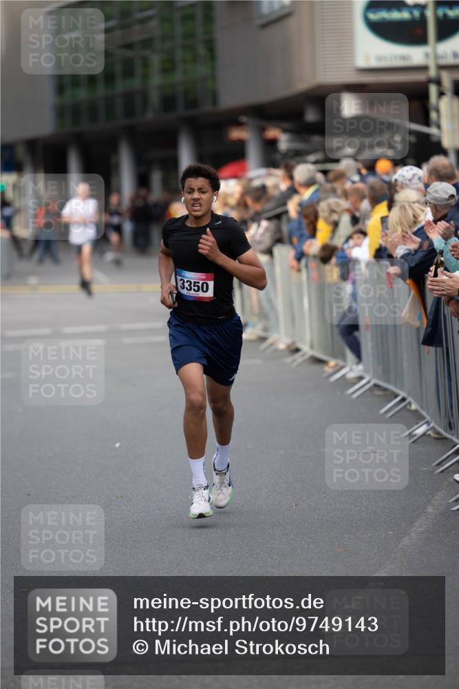 12.06.2026 - Holstenköstenlauf Michael Strokosch http://msf.ph/oto/9749143 12.06.2026 19:39:54 Laufen 3350 meine-sportfotos.de