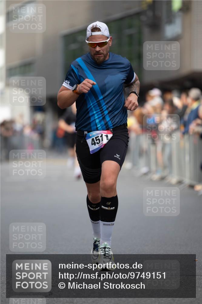 12.06.2026 - Holstenköstenlauf Michael Strokosch http://msf.ph/oto/9749151 12.06.2026 19:40:19 Laufen 35, 4511 meine-sportfotos.de