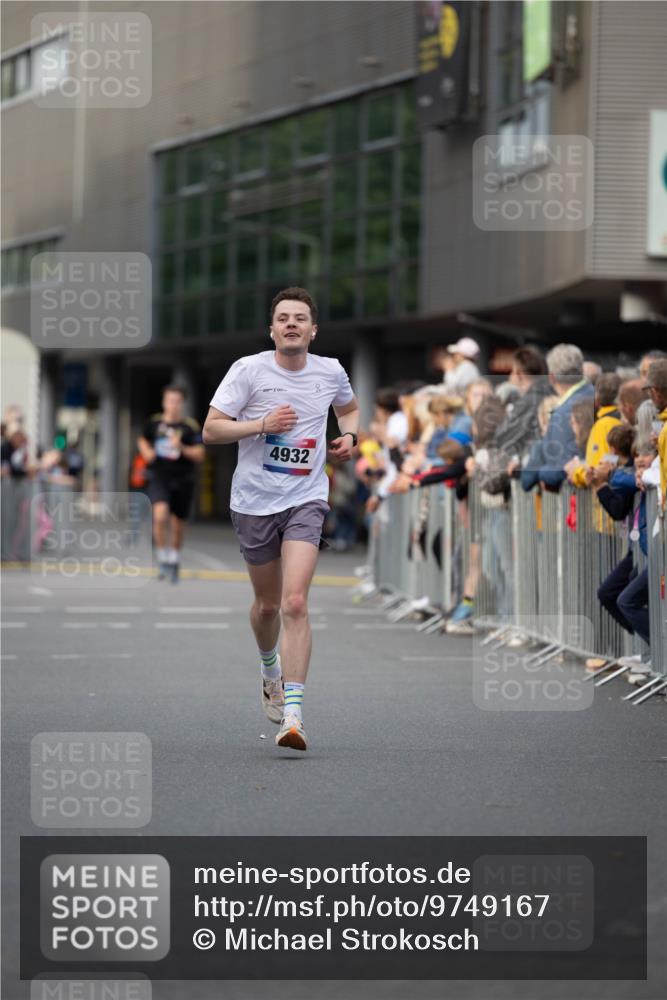 12.06.2026 - Holstenköstenlauf Michael Strokosch http://msf.ph/oto/9749167 12.06.2026 19:40:41 Laufen 4932 meine-sportfotos.de