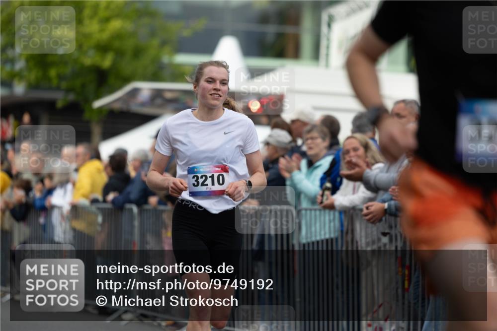 12.06.2026 - Holstenköstenlauf Michael Strokosch http://msf.ph/oto/9749192 12.06.2026 19:41:10 Laufen 36, 3210 meine-sportfotos.de