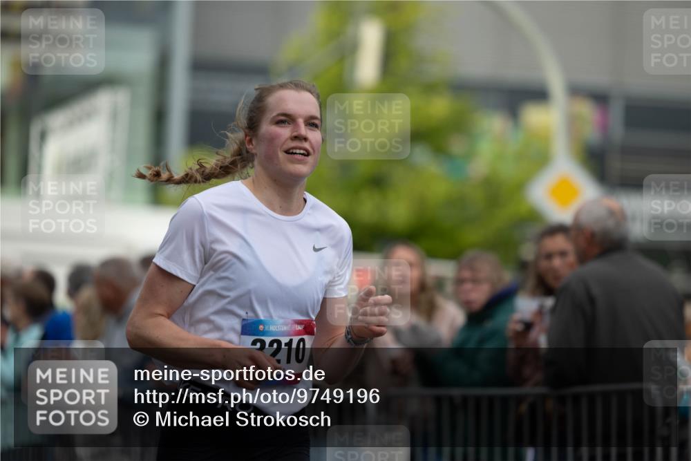 12.06.2026 - Holstenköstenlauf Michael Strokosch http://msf.ph/oto/9749196 12.06.2026 19:41:11 Laufen 36, 2210 meine-sportfotos.de