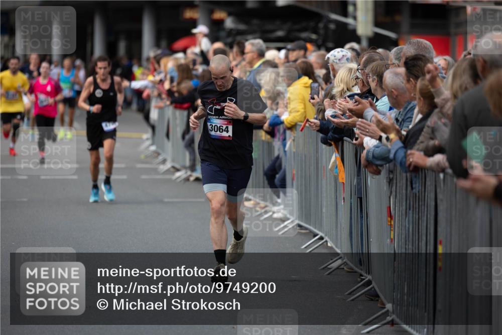 12.06.2026 - Holstenköstenlauf Michael Strokosch http://msf.ph/oto/9749200 12.06.2026 19:42:06 Laufen 3064 meine-sportfotos.de