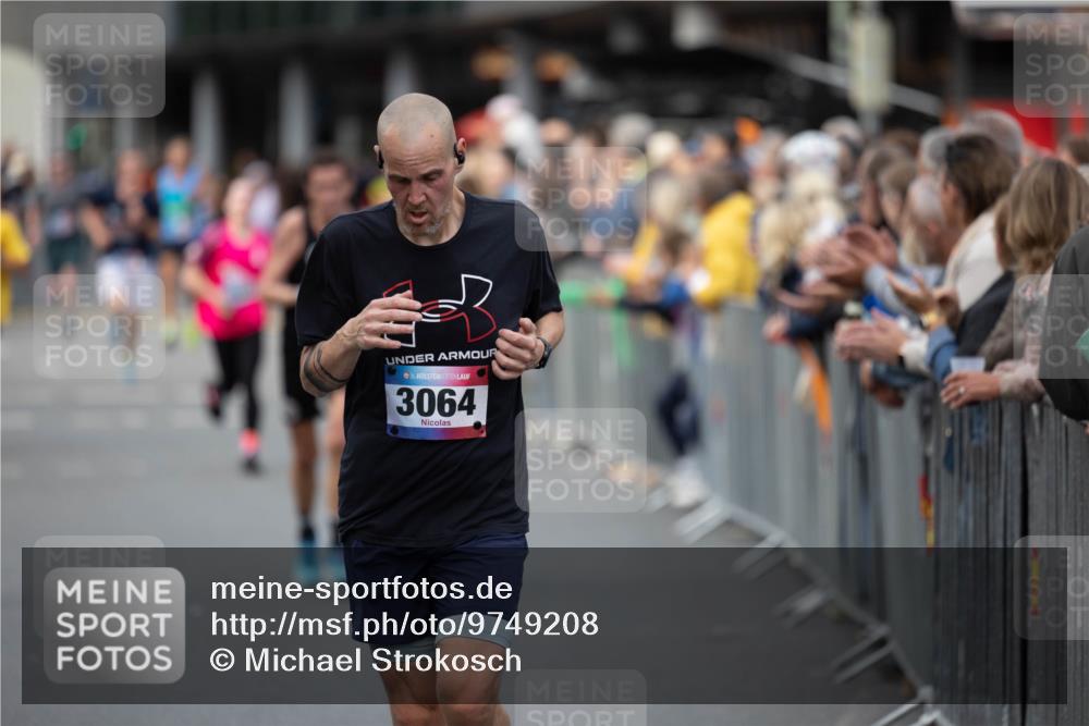 12.06.2026 - Holstenköstenlauf Michael Strokosch http://msf.ph/oto/9749208 12.06.2026 19:42:08 Laufen 36, 3064 meine-sportfotos.de