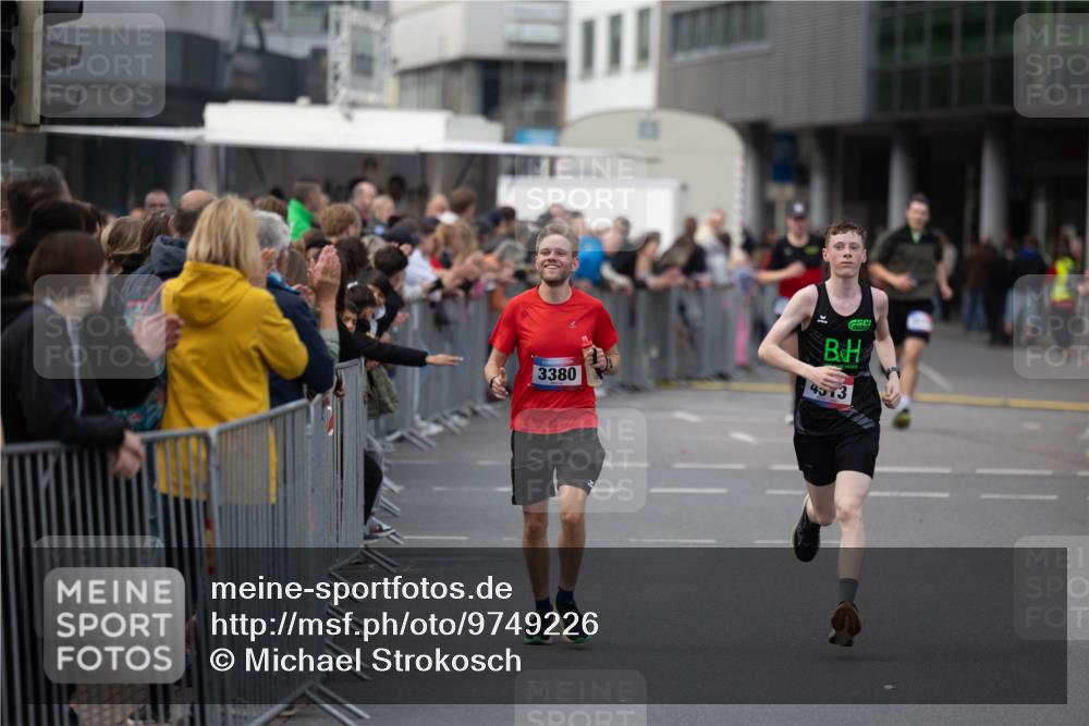 12.06.2026 - Holstenköstenlauf Michael Strokosch http://msf.ph/oto/9749226 12.06.2026 19:43:02 Laufen 3380, 4573, 4 meine-sportfotos.de
