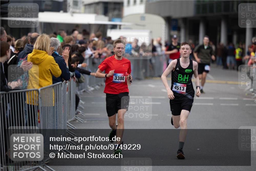 12.06.2026 - Holstenköstenlauf Michael Strokosch http://msf.ph/oto/9749229 12.06.2026 19:43:03 Laufen 3380, 4513 meine-sportfotos.de