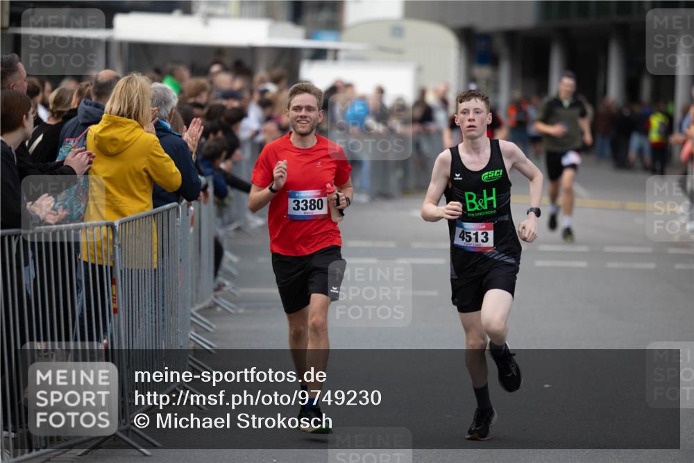 12.06.2026 - Holstenköstenlauf Michael Strokosch http://msf.ph/oto/9749230 12.06.2026 19:43:03 Laufen 3380, 4513 meine-sportfotos.de