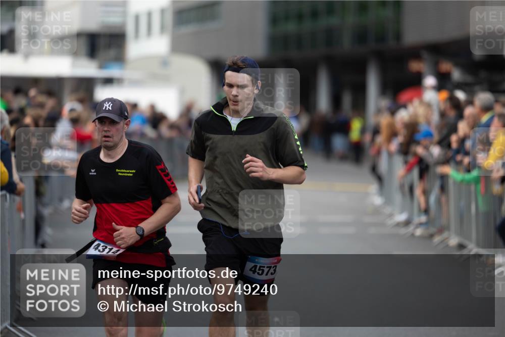 12.06.2026 - Holstenköstenlauf Michael Strokosch http://msf.ph/oto/9749240 12.06.2026 19:43:09 Laufen 111, 4314, 36, 4573 meine-sportfotos.de