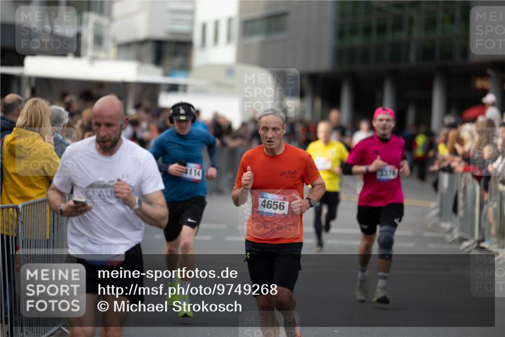 12.06.2026 - Holstenköstenlauf Michael Strokosch http://msf.ph/oto/9749268 12.06.2026 19:44:15 Laufen 3378, 4656 meine-sportfotos.de
