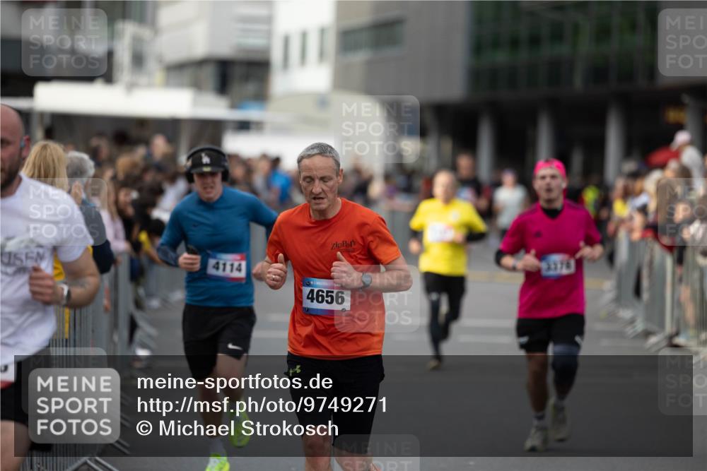 12.06.2026 - Holstenköstenlauf Michael Strokosch http://msf.ph/oto/9749271 12.06.2026 19:44:15 Laufen 4114, 4656, 3370 meine-sportfotos.de