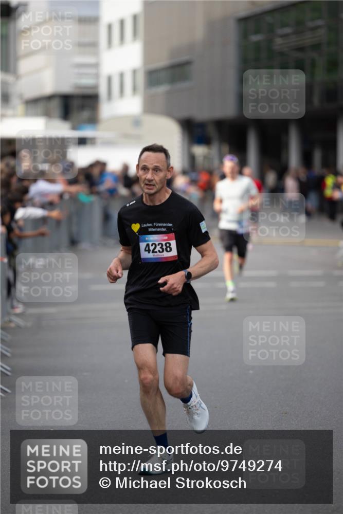 12.06.2026 - Holstenköstenlauf Michael Strokosch http://msf.ph/oto/9749274 12.06.2026 19:44:24 Laufen 4238 meine-sportfotos.de