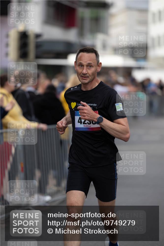 12.06.2026 - Holstenköstenlauf Michael Strokosch http://msf.ph/oto/9749279 12.06.2026 19:44:25 Laufen 4250 meine-sportfotos.de