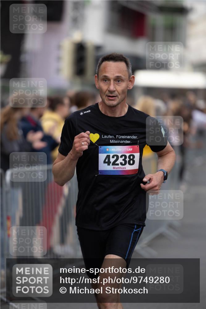 12.06.2026 - Holstenköstenlauf Michael Strokosch http://msf.ph/oto/9749280 12.06.2026 19:44:25 Laufen 36, 4238 meine-sportfotos.de