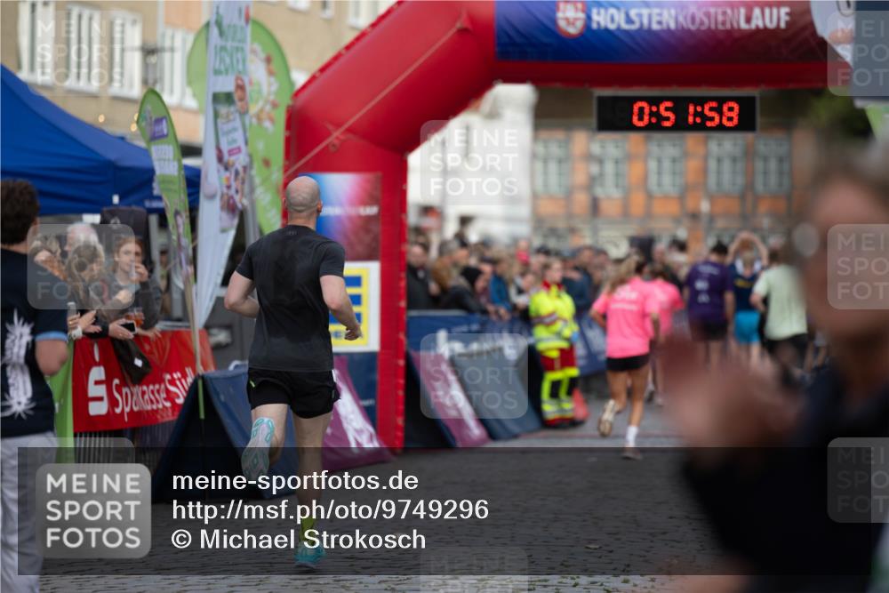 12.06.2026 - Holstenköstenlauf Michael Strokosch http://msf.ph/oto/9749296 12.06.2026 19:52:01 Laufen 0, 5, 1, 58 meine-sportfotos.de
