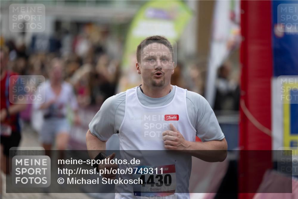 12.06.2026 - Holstenköstenlauf Michael Strokosch http://msf.ph/oto/9749311 12.06.2026 19:53:04 Laufen 36, 4430 meine-sportfotos.de
