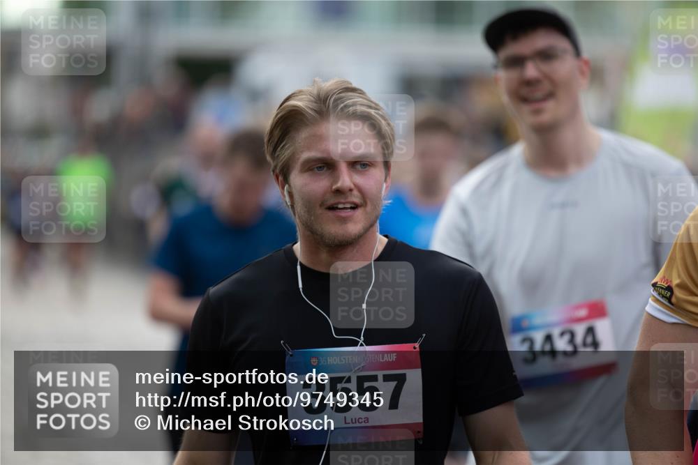 12.06.2026 - Holstenköstenlauf Michael Strokosch http://msf.ph/oto/9749345 12.06.2026 19:53:42 Laufen 36, 3557, 3434 meine-sportfotos.de