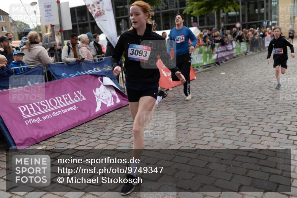 12.06.2026 - Holstenköstenlauf Michael Strokosch http://msf.ph/oto/9749347 12.06.2026 17:55:27 Laufen 18, 00, 10, 3093, 4734, 4264 meine-sportfotos.de