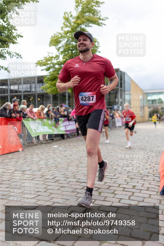 12.06.2026 - Holstenköstenlauf Michael Strokosch http://msf.ph/oto/9749358 12.06.2026 17:56:15 Laufen 4287 meine-sportfotos.de