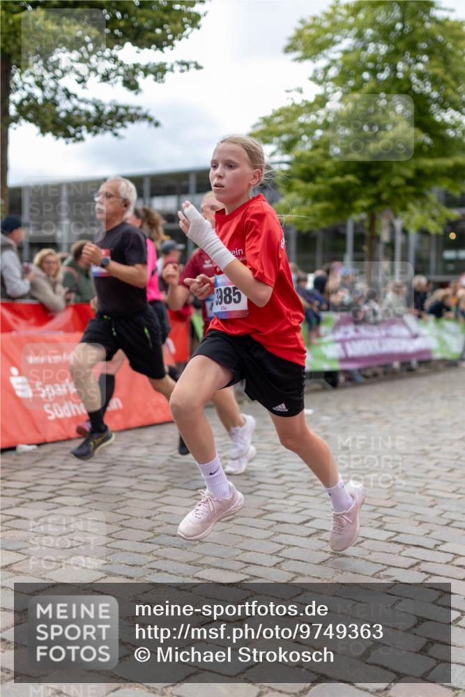 12.06.2026 - Holstenköstenlauf Michael Strokosch http://msf.ph/oto/9749363 12.06.2026 17:56:16 Laufen 985 meine-sportfotos.de