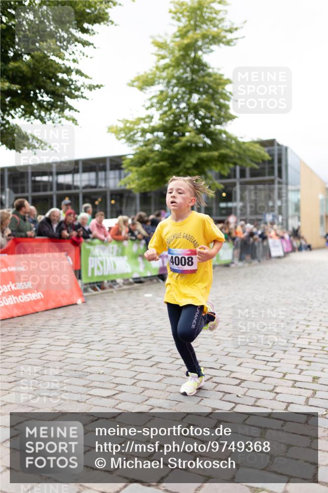 12.06.2026 - Holstenköstenlauf Michael Strokosch http://msf.ph/oto/9749368 12.06.2026 17:56:20 Laufen 4008 meine-sportfotos.de