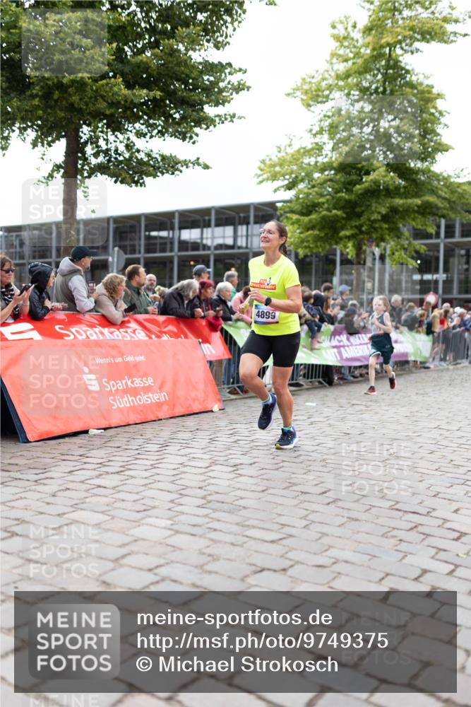 12.06.2026 - Holstenköstenlauf Michael Strokosch http://msf.ph/oto/9749375 12.06.2026 17:56:39 Laufen 4899 meine-sportfotos.de