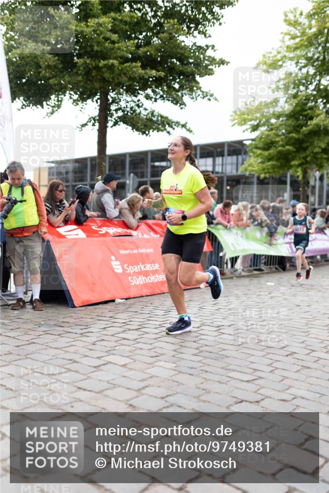 12.06.2026 - Holstenköstenlauf Michael Strokosch http://msf.ph/oto/9749381 12.06.2026 17:56:39 Laufen 1073 meine-sportfotos.de
