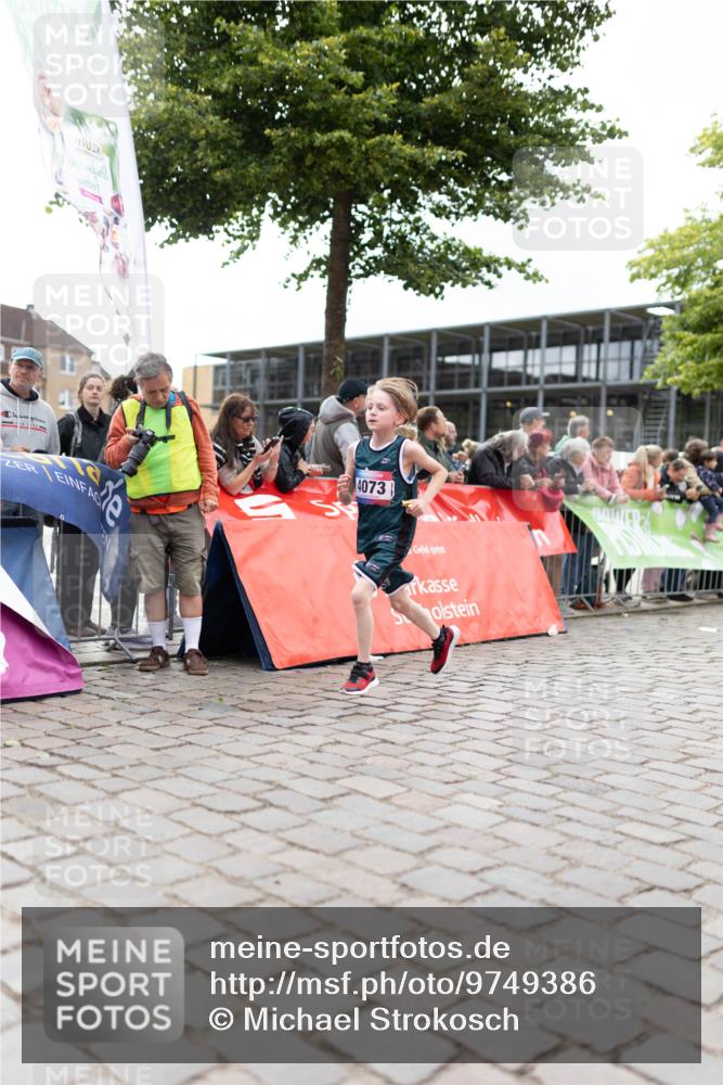 12.06.2026 - Holstenköstenlauf Michael Strokosch http://msf.ph/oto/9749386 12.06.2026 17:56:41 Laufen 4073 meine-sportfotos.de