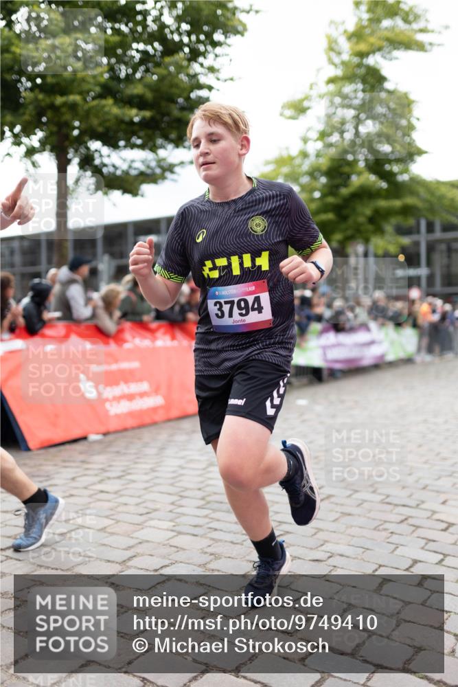 12.06.2026 - Holstenköstenlauf Michael Strokosch http://msf.ph/oto/9749410 12.06.2026 17:56:45 Laufen 3794 meine-sportfotos.de