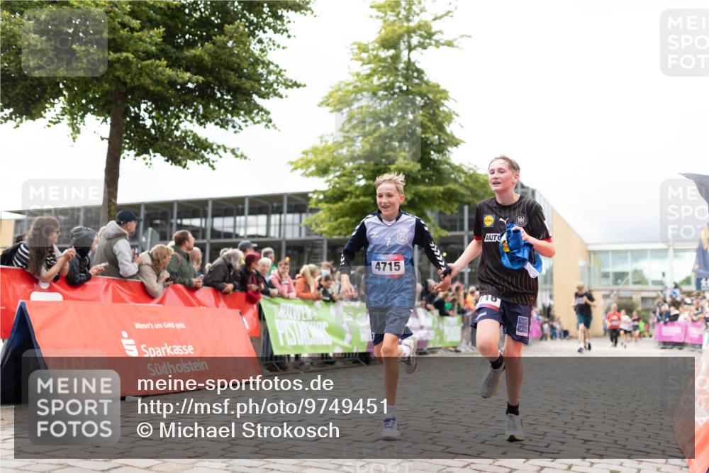 12.06.2026 - Holstenköstenlauf Michael Strokosch http://msf.ph/oto/9749451 12.06.2026 17:57:21 Laufen 4715 meine-sportfotos.de