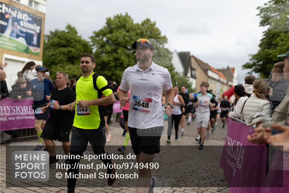 12.06.2026 - Holstenköstenlauf Michael Strokosch http://msf.ph/oto/9749490 12.06.2026 19:02:13 Laufen 25, 20, 472, 3583, 3648 meine-sportfotos.de