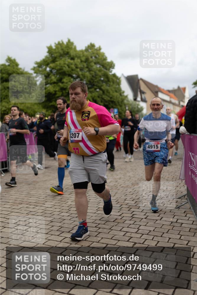 12.06.2026 - Holstenköstenlauf Michael Strokosch http://msf.ph/oto/9749499 12.06.2026 19:02:19 Laufen 3207, 11278, 4915 meine-sportfotos.de