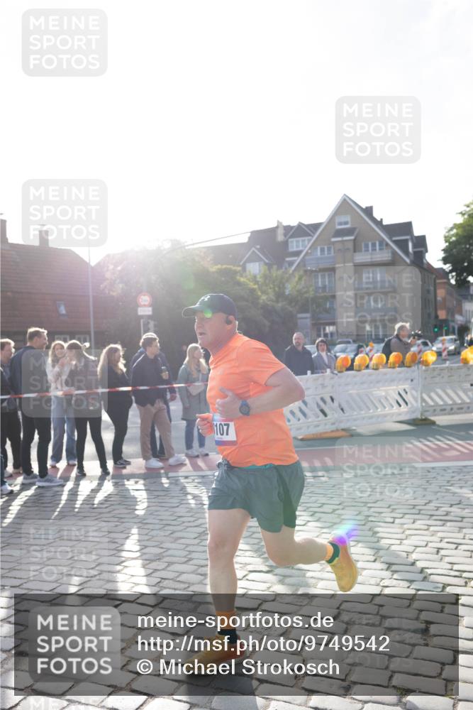 12.06.2026 - Holstenköstenlauf Michael Strokosch http://msf.ph/oto/9749542 12.06.2026 19:50:02 Laufen 107 meine-sportfotos.de