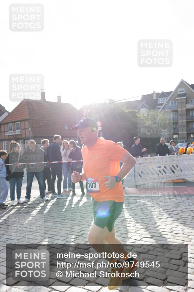 12.06.2026 - Holstenköstenlauf Michael Strokosch http://msf.ph/oto/9749545 12.06.2026 19:50:02 Laufen 107 meine-sportfotos.de