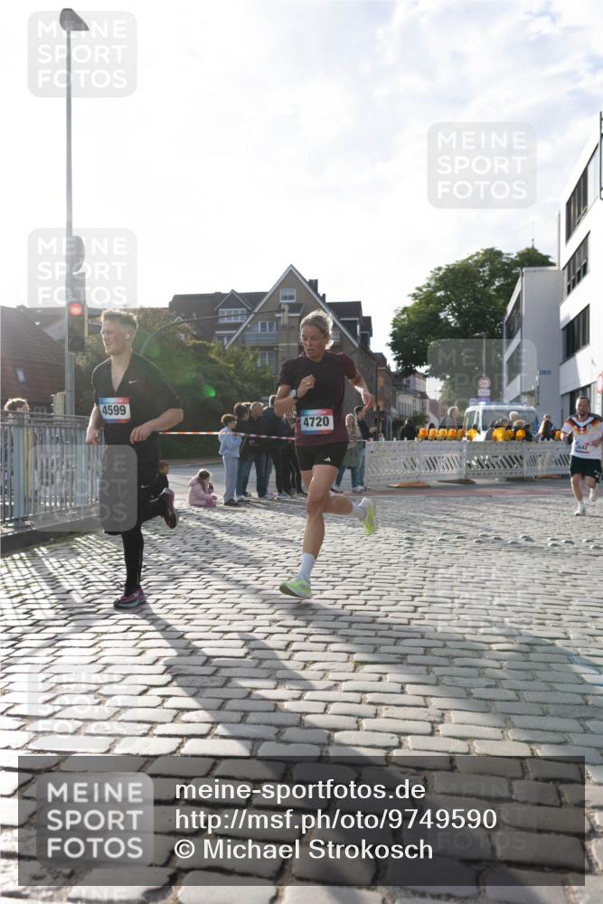 12.06.2026 - Holstenköstenlauf Michael Strokosch http://msf.ph/oto/9749590 12.06.2026 19:50:38 Laufen 4599, 4720 meine-sportfotos.de